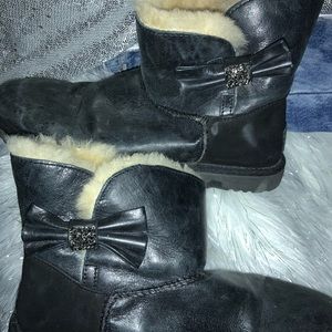 ✨ Black Leather Uggs with Rhinestone Bow✨